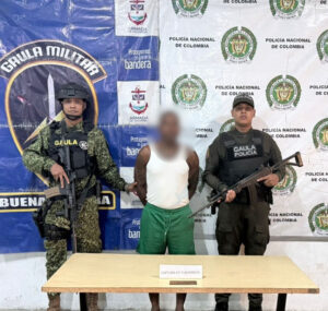 Capturan a dos hombres señalados al parecer de extorsión en Buenaventura.