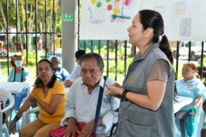 En Cali, más de 1.300 adultos mayores reciben atención integral en los Centros Vida.