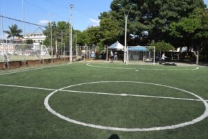Comunidad de La Isla destaca transformación de su polideportivo en Cali.