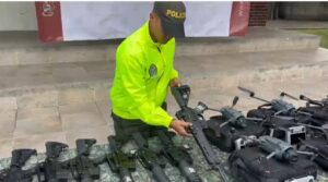 Incautan arsenal de guerra en operativo realizado en Yumbo, Valle del Cauca.