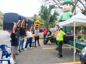 Más de 321 mil vehículos se movilizaron durante el puente festivo en el Valle del Cauca