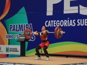 María Fernanda Ramírez destaca su preparación en el Campeonato Nacional de Levantamiento de Pesas en Palmira
