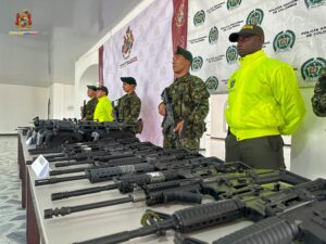 Incautan fusiles, drones y cerca de 300 granadas en Yumbo, Valle del Cauca.