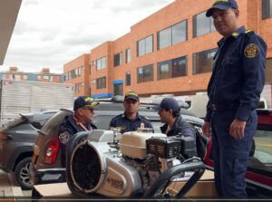 Quince cuerpos de bomberos del Valle reciben nuevos equipos para atender emergencias