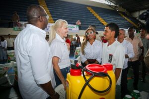 Valle Agro entrega 60 kits productivos a campesinos de Tuluá