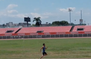 Juan David Asprilla ganó los 800 metros y pide mayor apoyo para el atletismo en Tuluá.