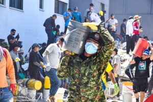 30 toneladas de ayudas humanitarias llegaron a Cali tras el terremoto