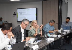 Valle busca recursos para reconstrucción y proyectos estratégicos ante el Gobierno Nacional